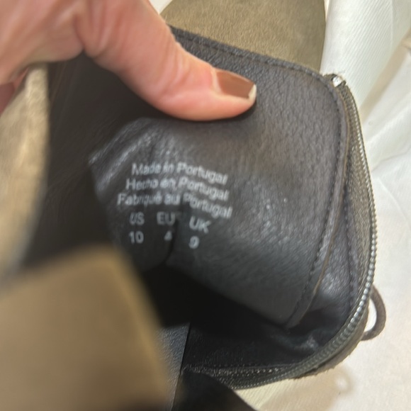 ALDO Men’s suade boots - Picture 5 of 7